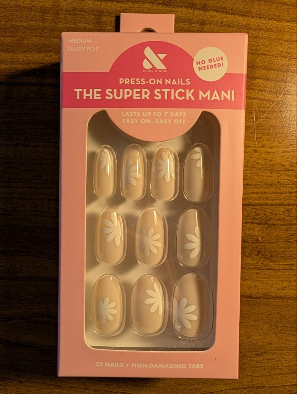 Olive And June Light Pink Daisy Press-On Nails - The Super Stick Mani New